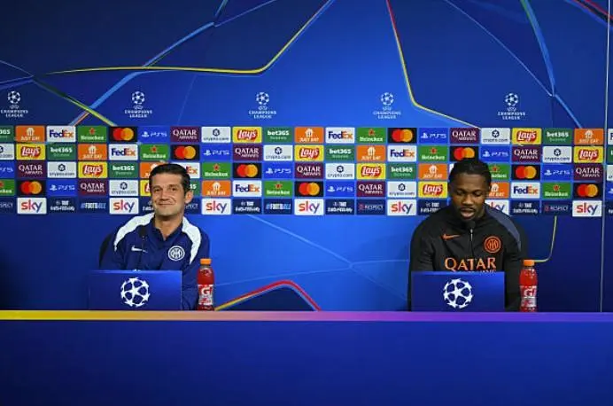 中国女足世界杯遗憾出局，王霜赛后采访令人深思